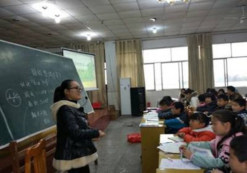 小蜘蛛开店续写故事作文（精彩19篇） 白话文_语文作文_作文大全