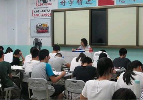 升国旗仪式主持词优秀21篇 白话文_实用范文_主持词