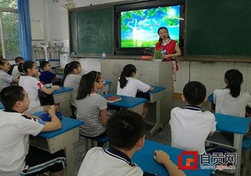 买金鱼作文300字【2篇】 白话文_语文