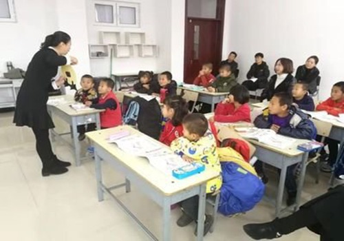 愉快的国庆节作文300字【优秀10篇】 白话文_语文作文_节日作文_国庆节作文