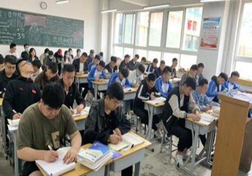 小学生活中难忘的一二事作文精选11篇 白