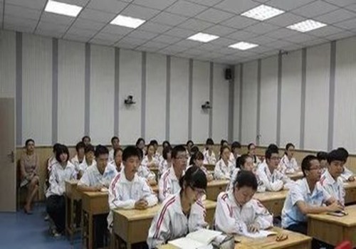 端午节主题优秀作文300字（优秀2篇） 白话文_语文作文_节日作文_端午节作文