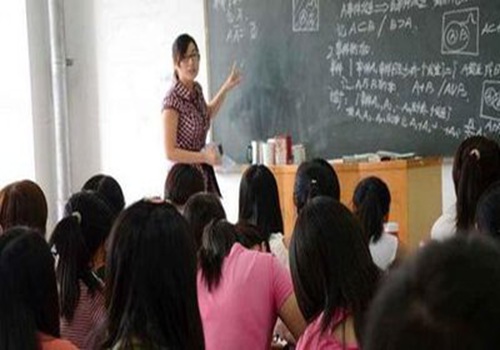 微笑的哲理故事【优秀15篇】 白话文_语