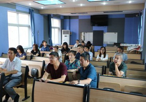 常规教育主题班会教案最新2篇 白话文_教