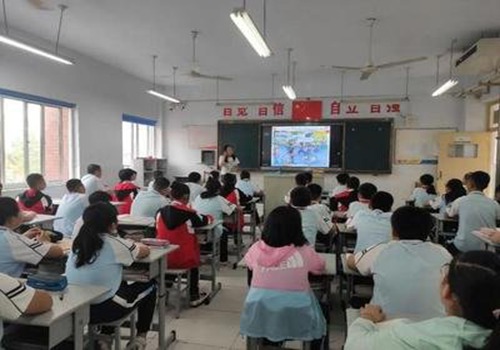 闹元宵的作文400字 白话文_语文作文_节日作文_元宵节作文