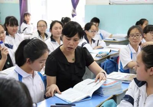 六年级英语演讲稿2分钟【优秀17篇】 白话文_英语作文_英语